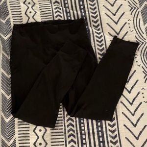 Fabletics leggings with pockets and cuffed ankle.